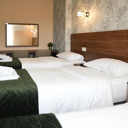 Hotel Garden Нови Сад Екстериор снимка