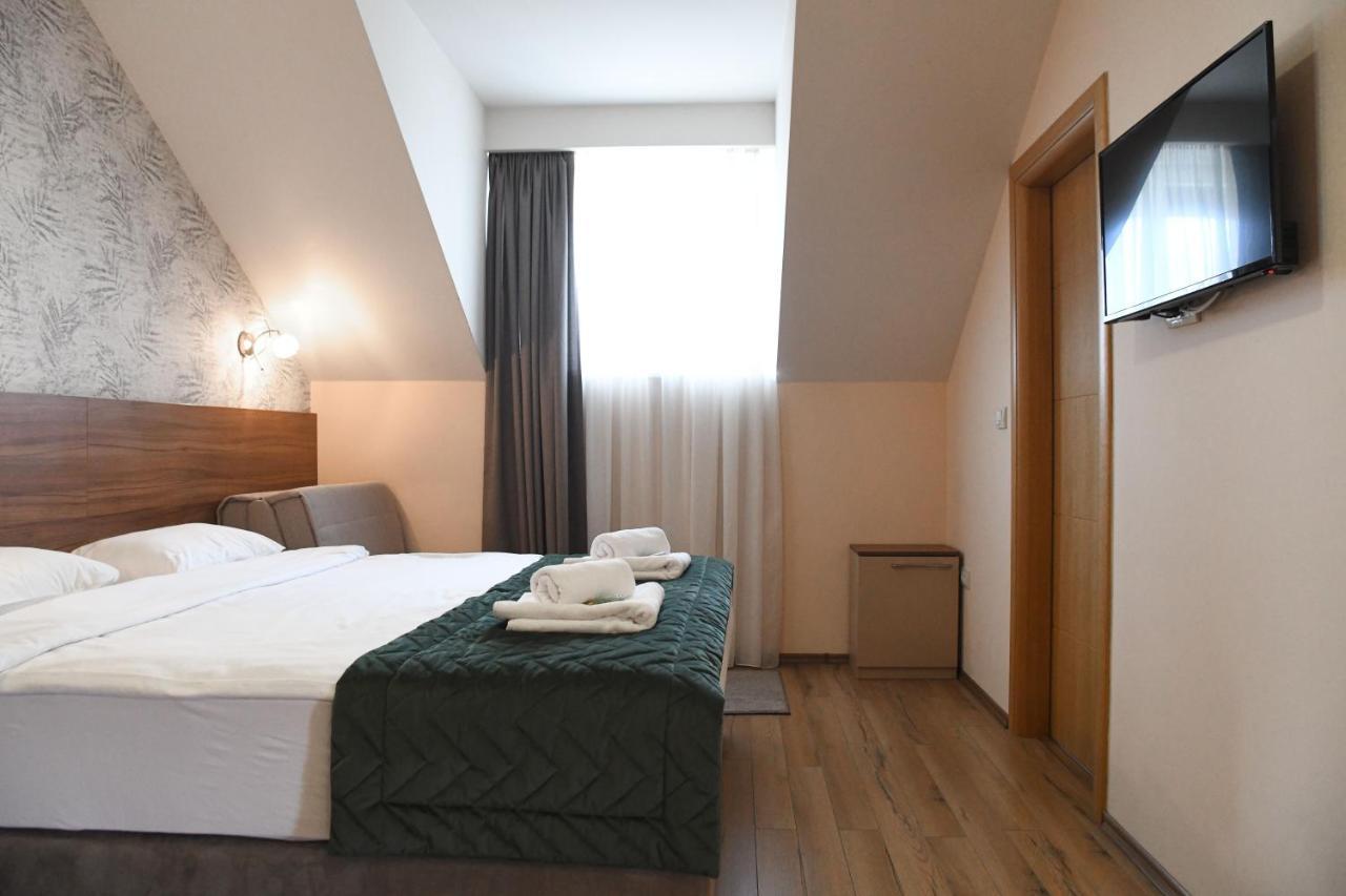 Hotel Garden Нови Сад Екстериор снимка