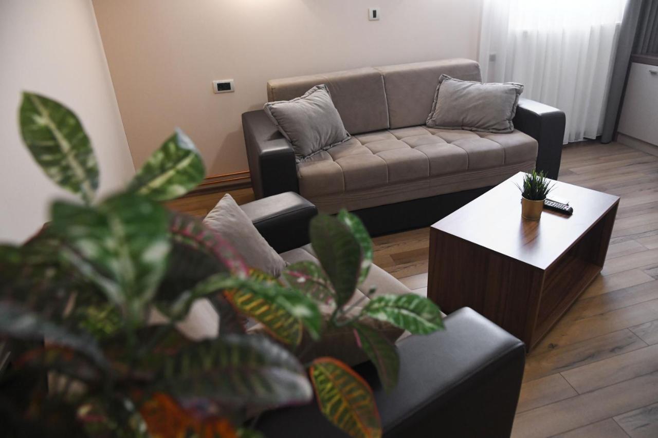 Hotel Garden Нови Сад Екстериор снимка