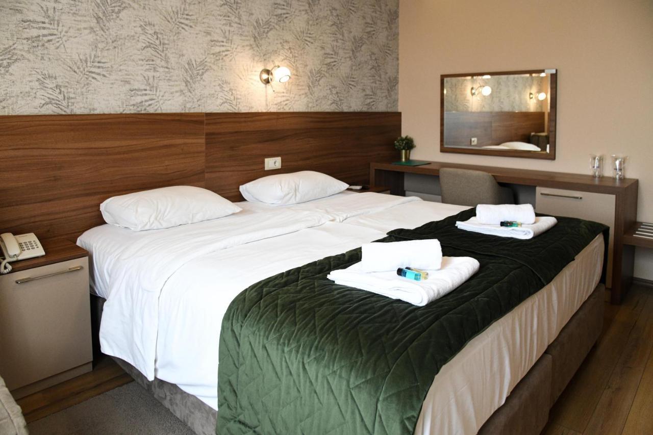 Hotel Garden Нови Сад Екстериор снимка