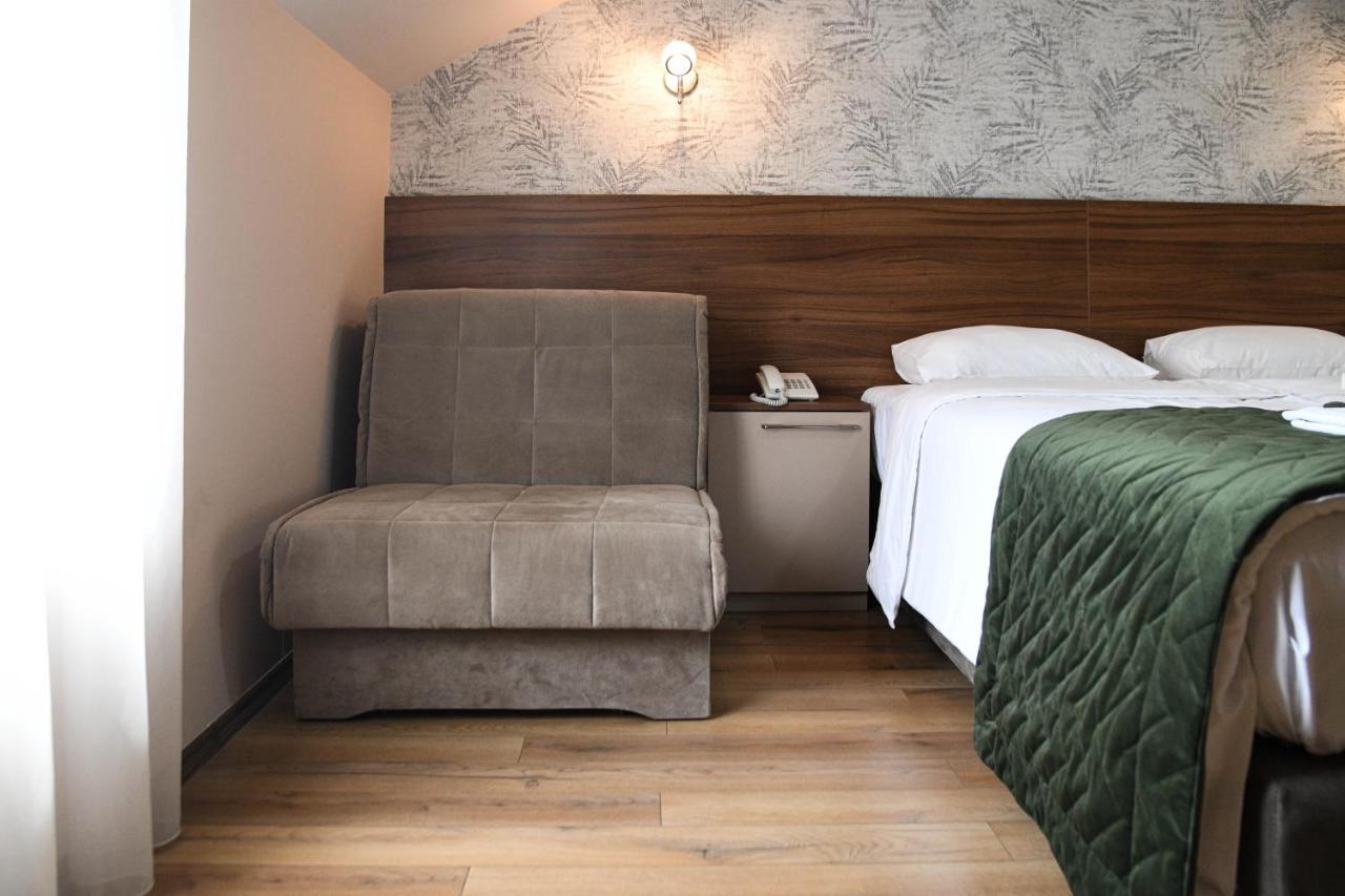 Hotel Garden Нови Сад Екстериор снимка