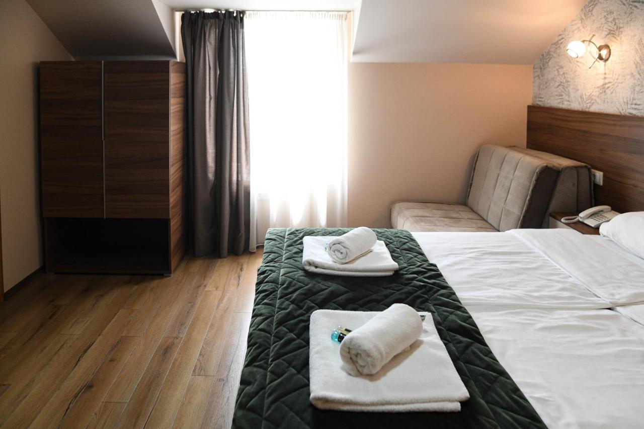 Hotel Garden Нови Сад Екстериор снимка