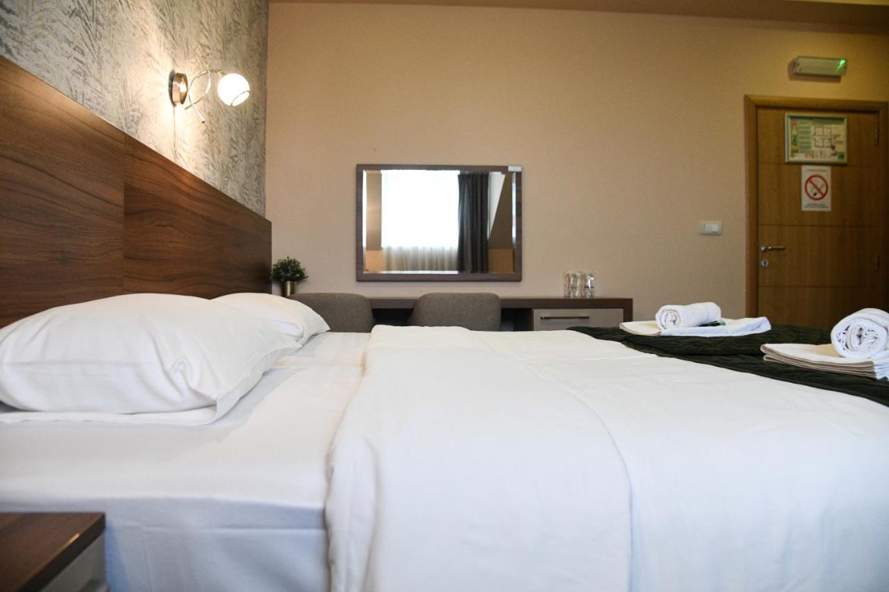 Hotel Garden Нови Сад Екстериор снимка