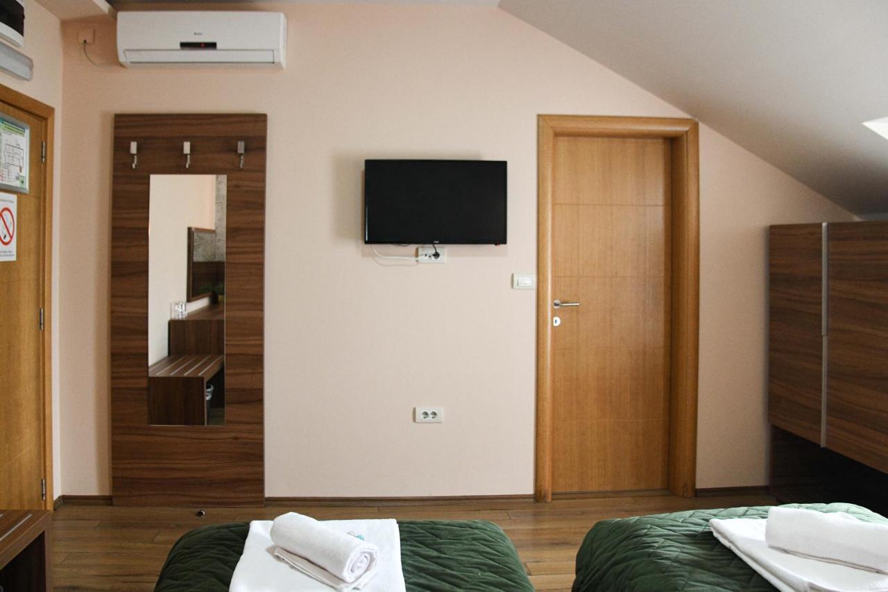 Hotel Garden Нови Сад Екстериор снимка