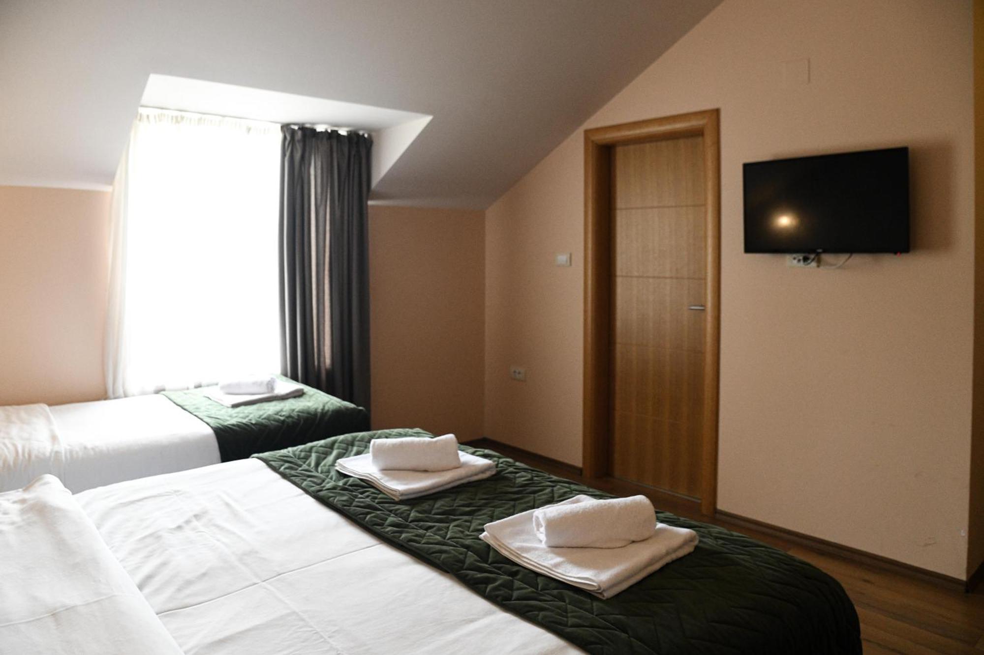 Hotel Garden Нови Сад Екстериор снимка