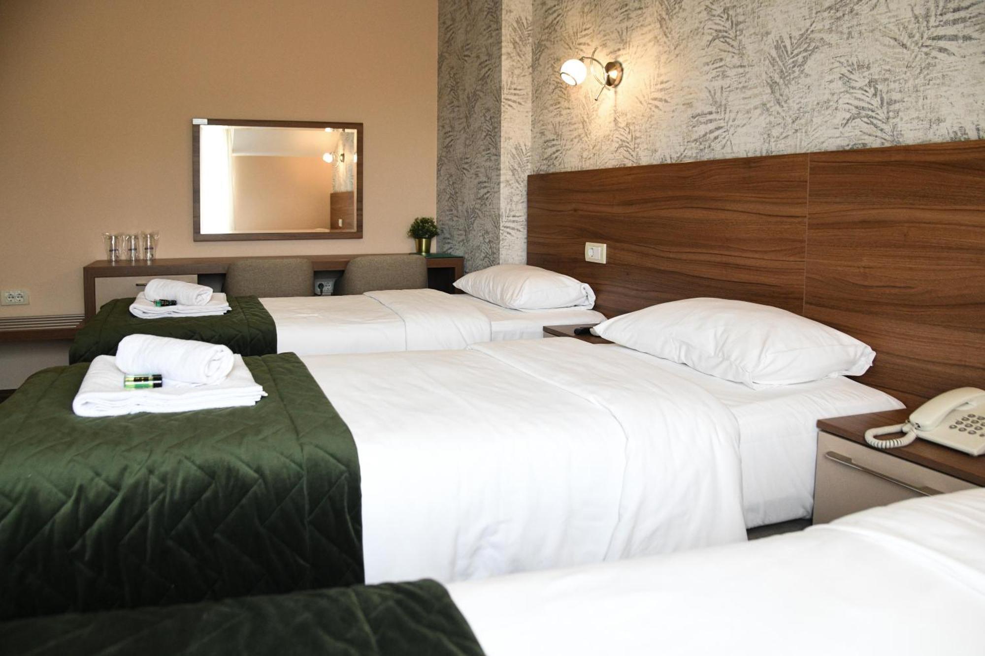 Hotel Garden Нови Сад Екстериор снимка