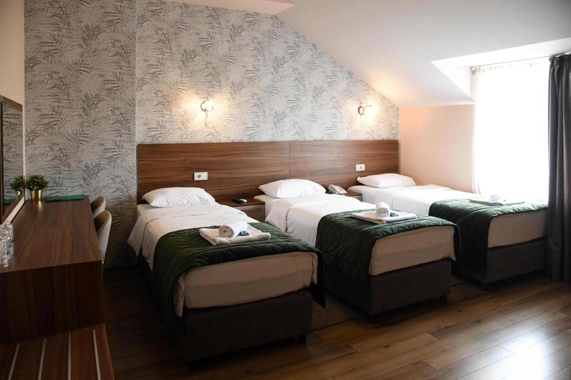 Hotel Garden Нови Сад Екстериор снимка